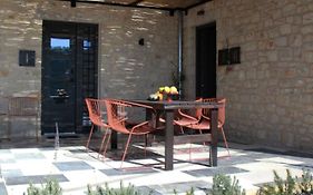 Lithero Suites